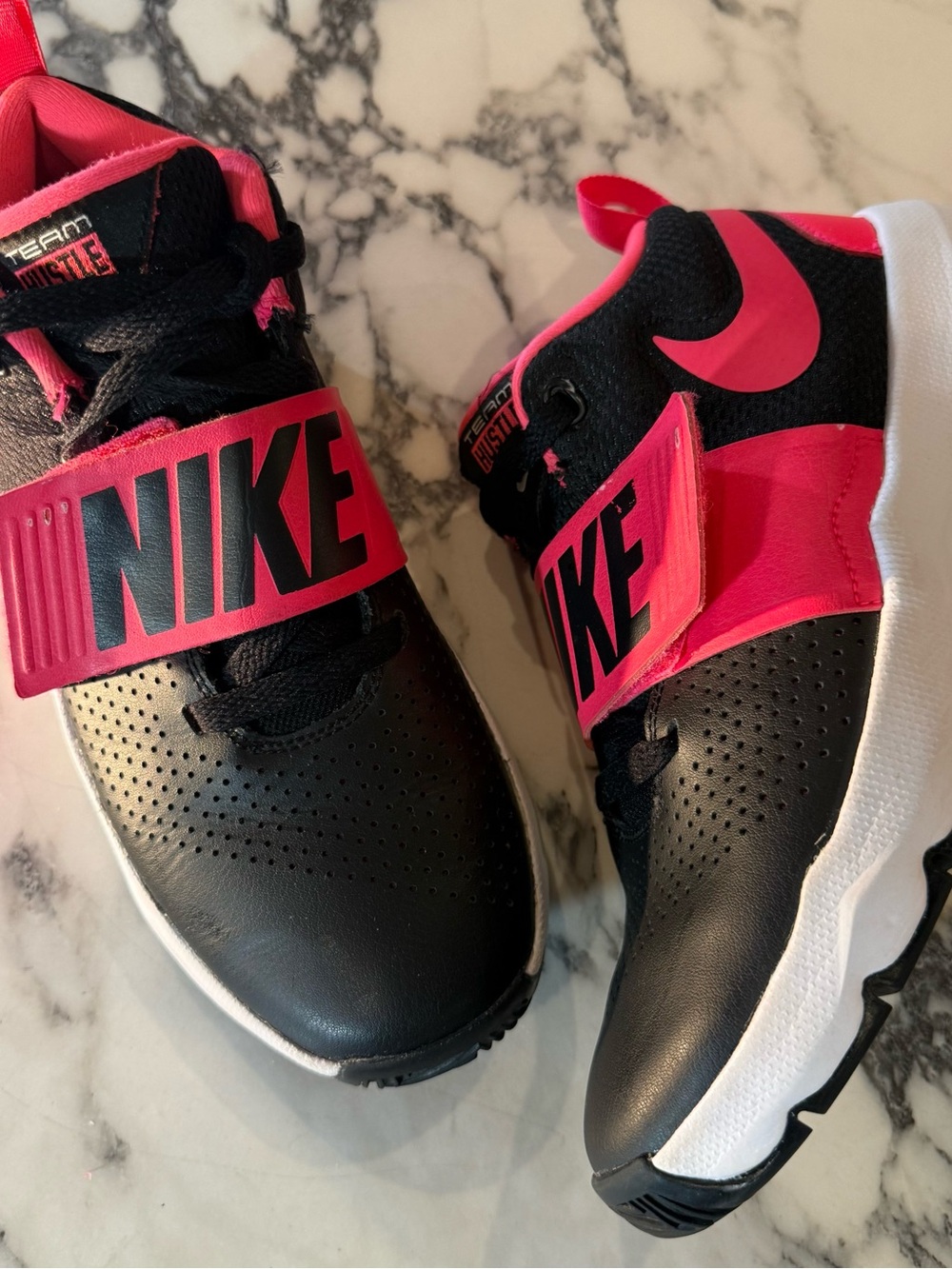 Nike Team Hustle D8 GS Black Racer Pink Basketball Shoes Size 5Y